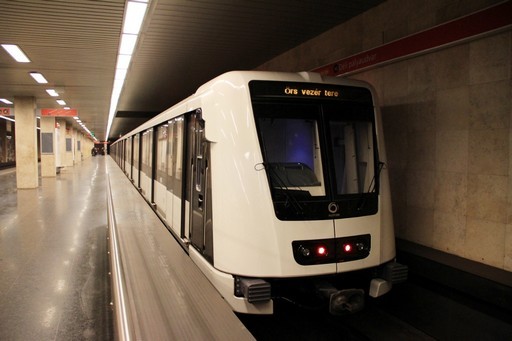 Megkezdődött a Metropolis kocsik tartampróbája a 4-es metró vonalán