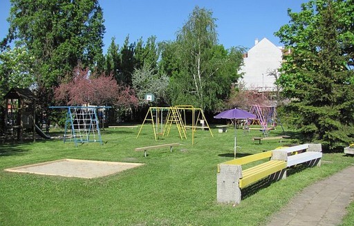 Megnyílt a Kispesti Uszoda napozókertje