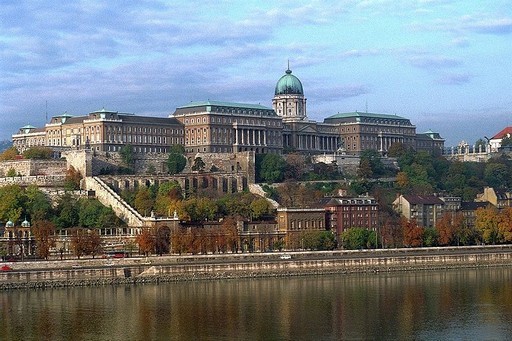 Novemberre megújulnak a Budavári Palota keleti támfalai | kép forrása: wikipedia.org / Túrelio