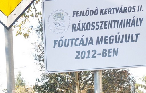 Új parkolók és kerékpártámaszok létesültek Rákosszentmihály főutcáján