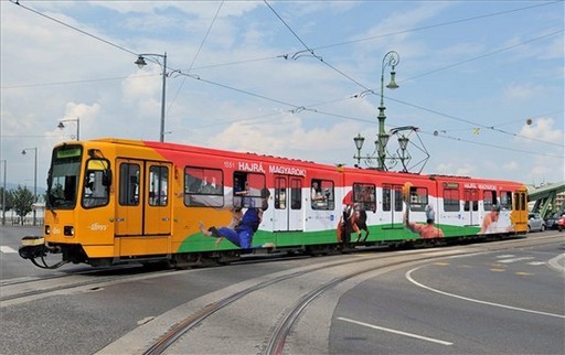 Olimpiai villamos közlekedik az 1-es, 3-as és 61-es vonalán