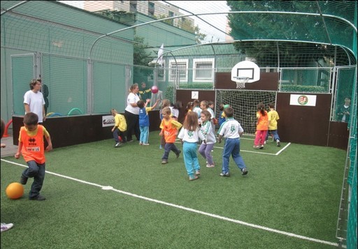 Tizenegy kőbányai óvoda kapott pályát az Ovi-Foci program keretében | kép forrása: www.kobanya.hu