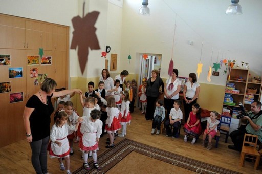 Átadták Zuglóban a megújult Mókavár Óvodát és a Móka-Kacagás Bölcsődét