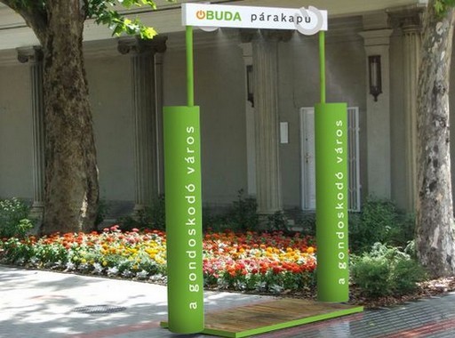 A hőségben Óbuda-Békásmegyer is megkezdte a párakapuk felállítását