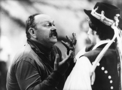 Emléktáblát kapott a hegyvidéki Fodor utcában Rábai Miklós koreográfus | kép forrása: mek.oszk.hu