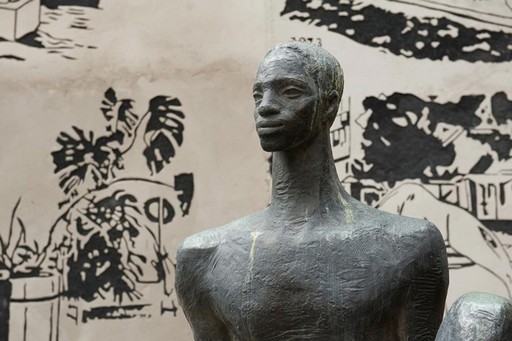 Sgraffito technikával készült nagyméretű falkép Újbudán