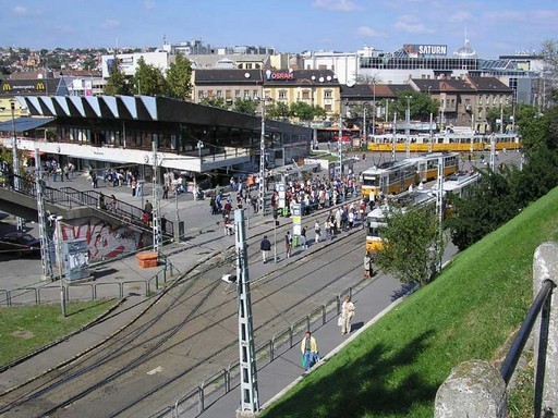 Vonzóbb és használhatóbb lesz a fővárosi Széll Kálmán tér | kép forrása: wikipedia.org