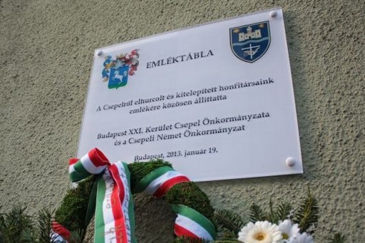 Emléktáblát avattak Csepelen a kitelepített németek tiszteletére | kép forrása: www.csepel.hu / Bede Orsolya