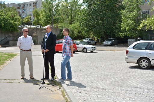 Felújított parkolót adtak át Rákosmentén | kép forrása: www.rakosmente.hu