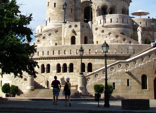 Felújítják a Halászbástya alatt futó Schulek-lépcső pihenőteraszait | kép forrása: wikipedia.org / TUX