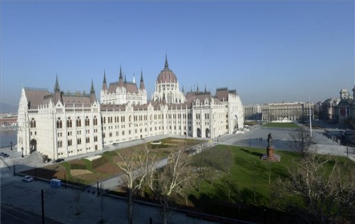 Kövér László házelnök felavatta a megújult Kossuth teret | kép forrása: MTI / Soós Lajos