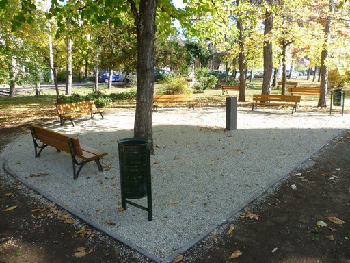 Újabb fejlesztések a rákoshegyi Szent István téren | kép forrása: www.rakosmente.hu